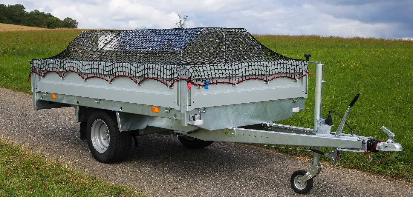 Die Evolution der Abdecknetze für PKW-Anhänger – mehr Komfort durch neues modernes Design